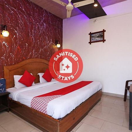 Oyo 75571 Sai Pooja Lodging Mumbai Exterior photo